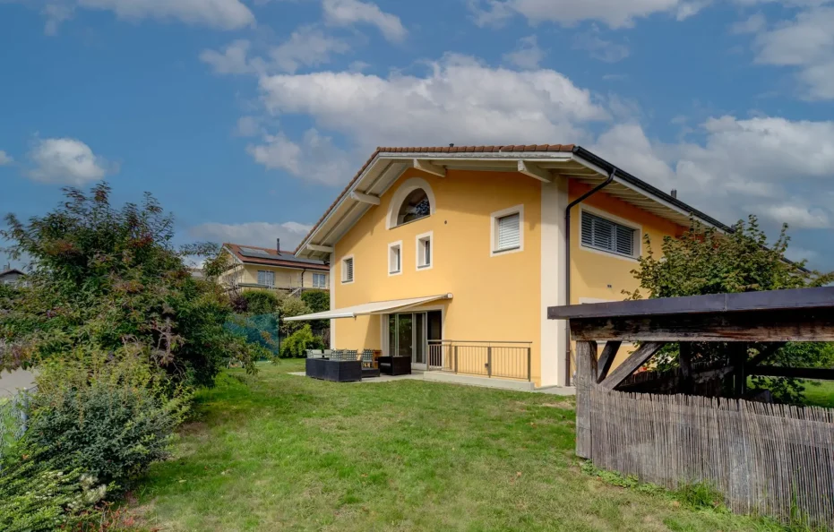 湖光山色的学区豪华别墅