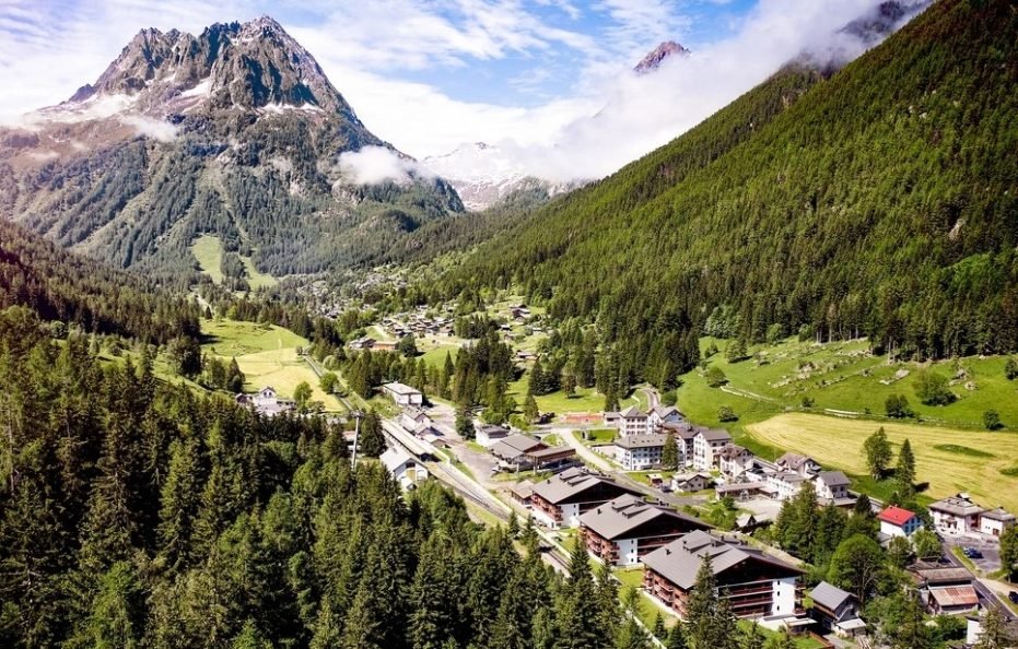 勃朗峰脚下的四季公寓（奥地利）