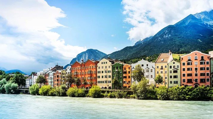 第5天 : 列支敦士登和因斯布鲁克之旅  恩格尔贝格  瓦杜兹  因斯布鲁克