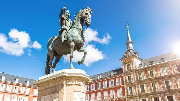 第5天 ： 马德里  潘普洛纳  马德里