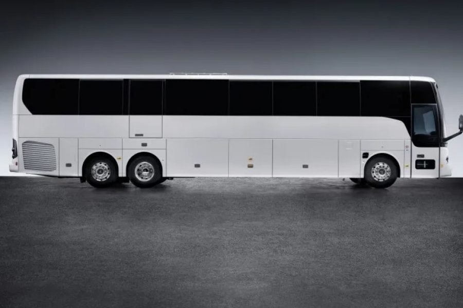 旅行客运巴士—奔驰