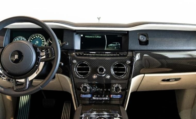 劳斯莱斯 Cullinan Black Badge2022