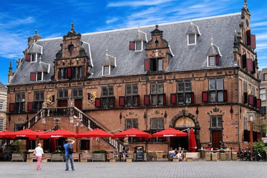 荷兰浪漫风情游（9日）